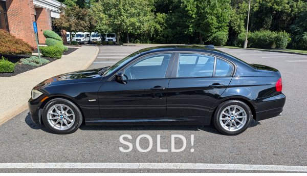 2010 BMW 328i - Image 2